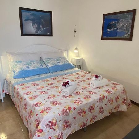 Апартаменты Lipari Centro Storico Flat 7 Mins From Port Экстерьер фото