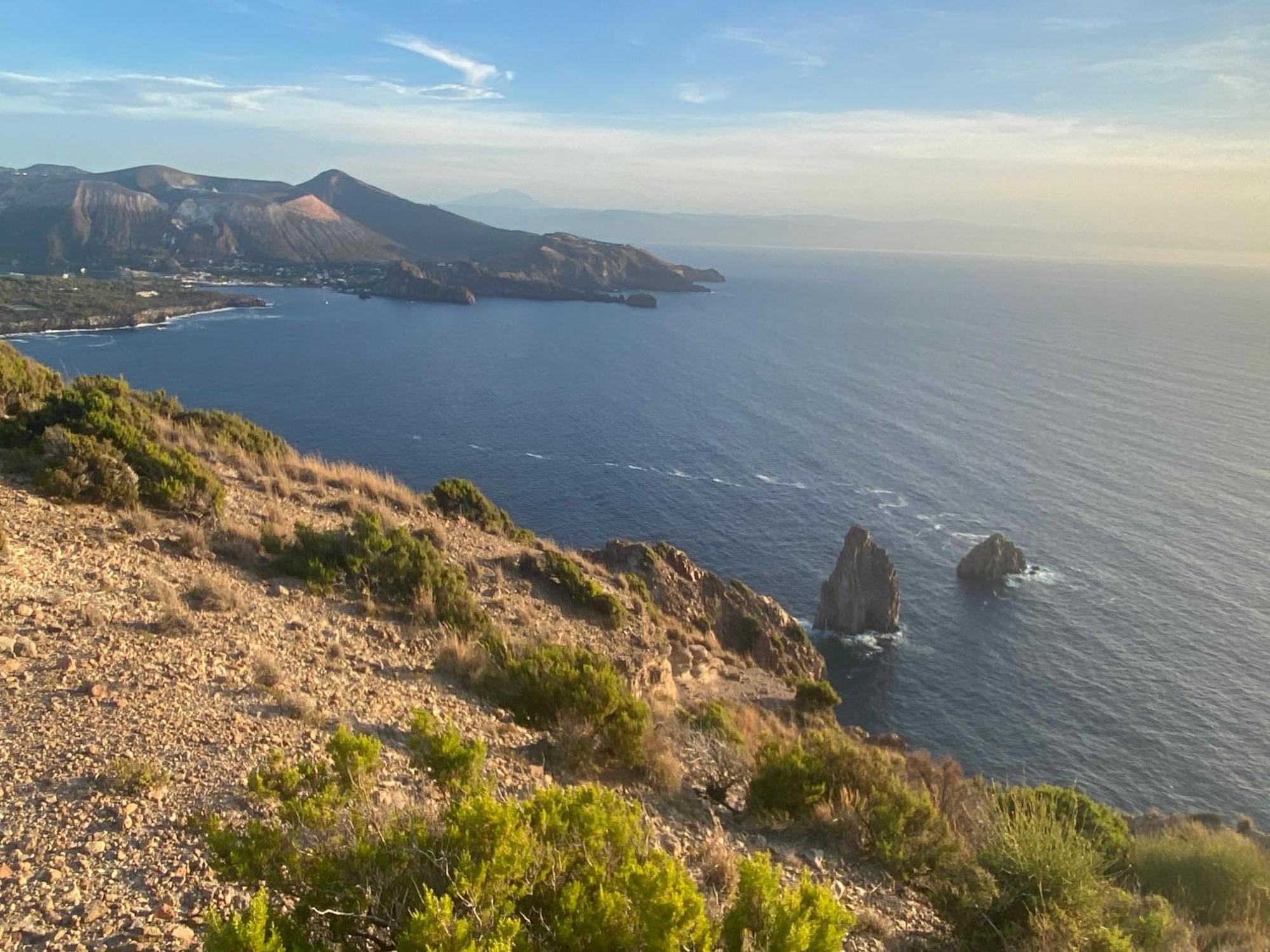 Апартаменты Lipari Centro Storico Flat 7 Mins From Port Экстерьер фото